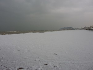 La spiaggia di Cattolica assomiglia ad una pista da fondo...